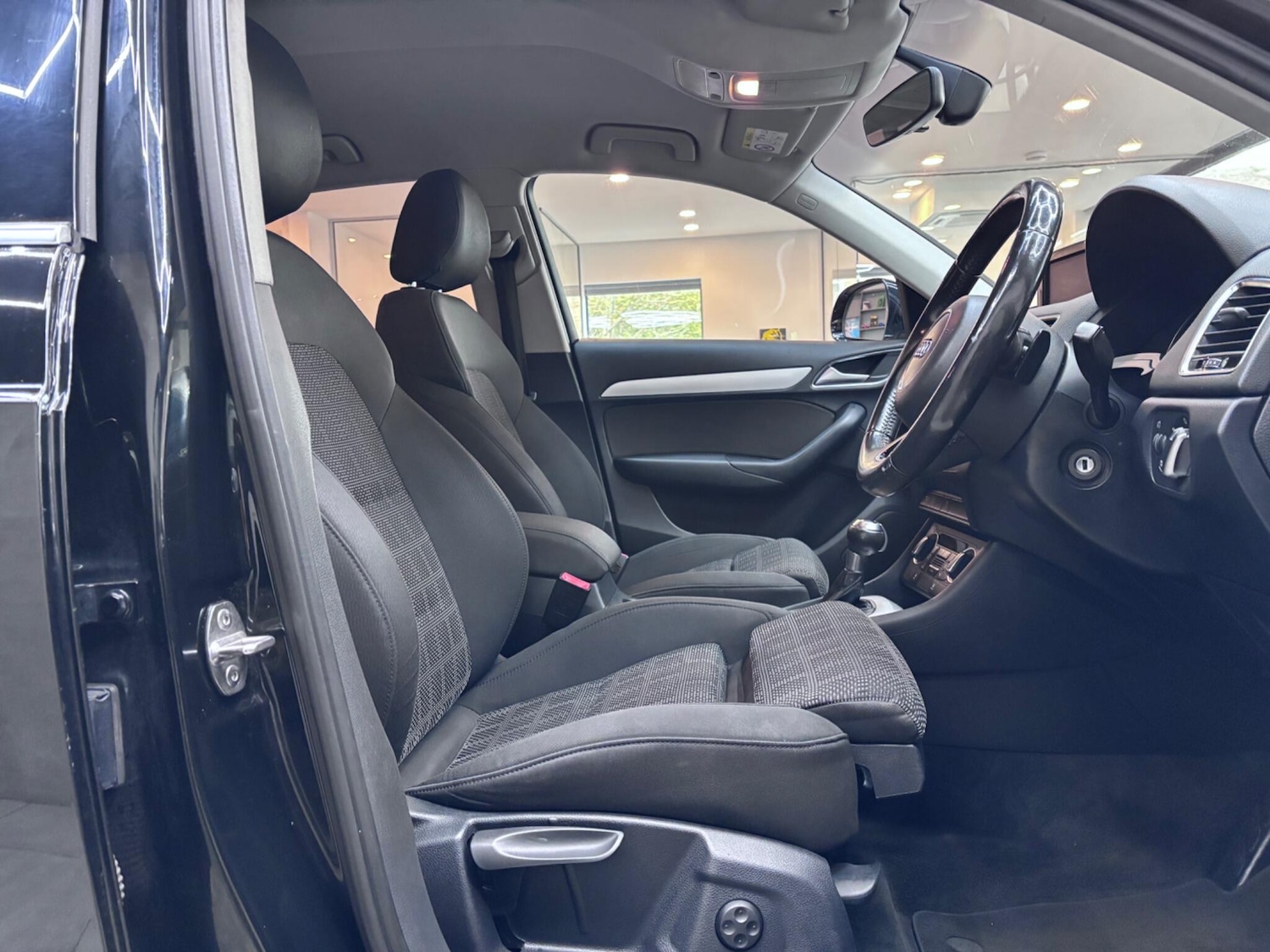 Used Audi Q3 2017 for sale - 76527864: Photo 28