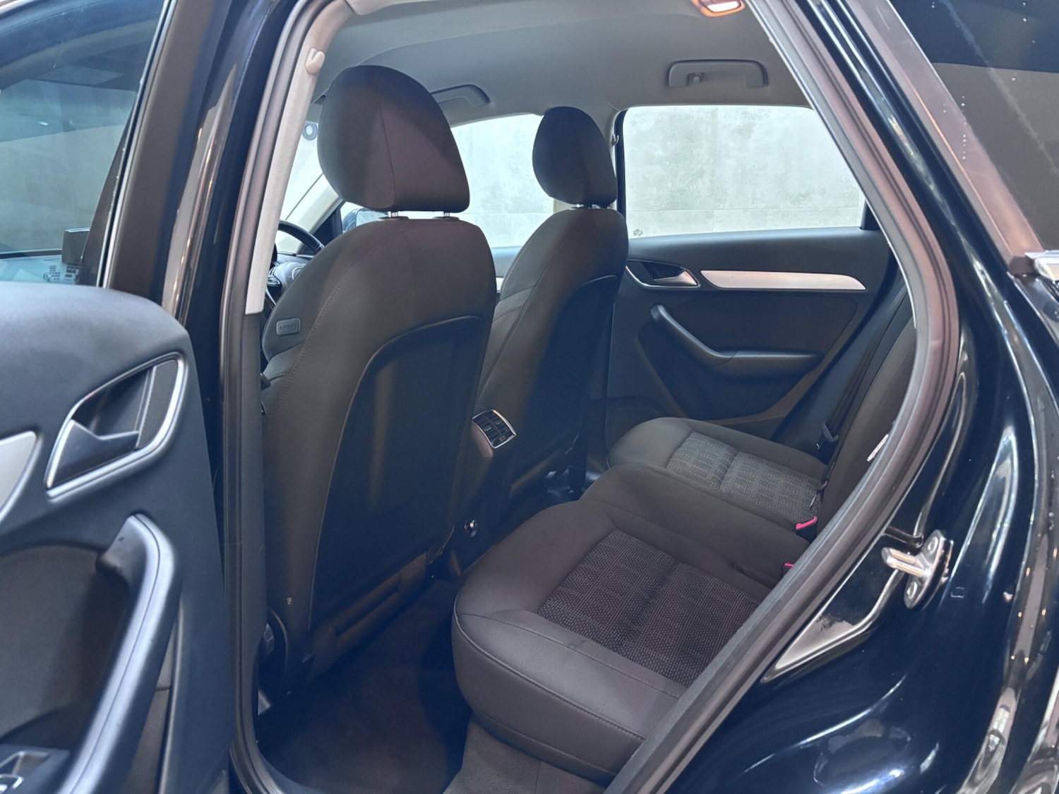 Used Audi Q3 2017 for sale - 76527864: Photo 29