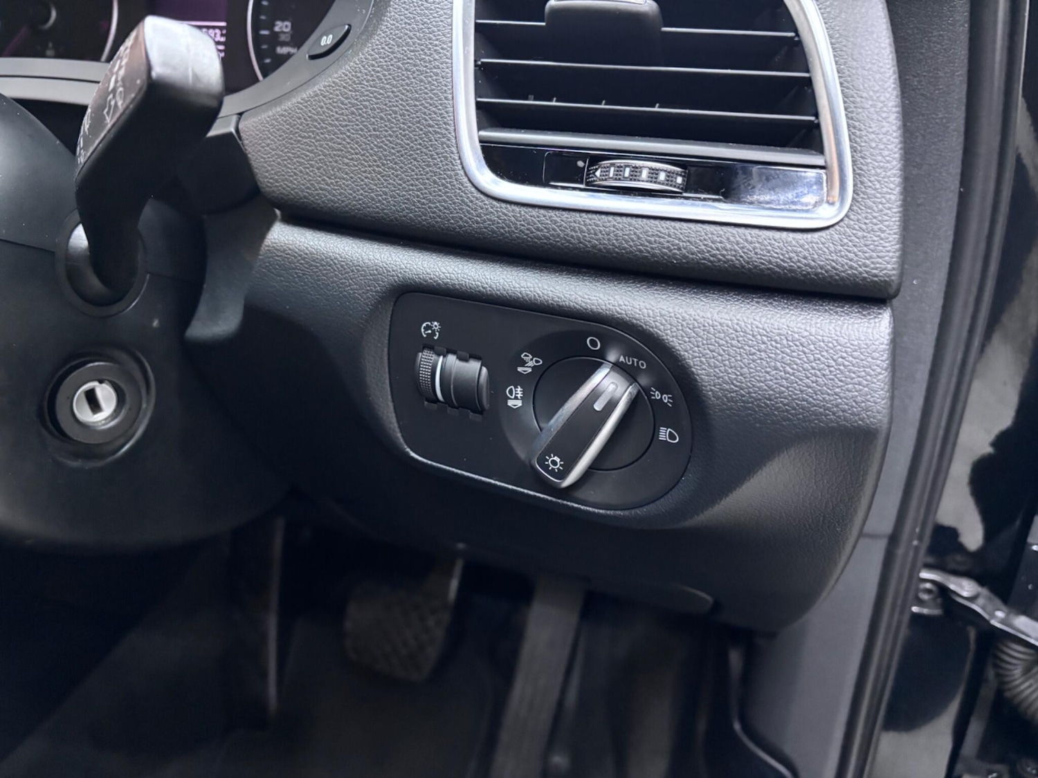 Used Audi Q3 2017 for sale - 76527864: Photo 34