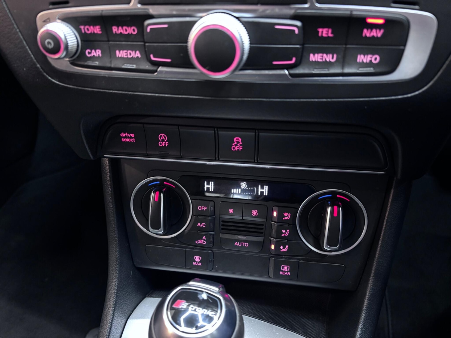 Used Audi Q3 2017 for sale - 76527864: Photo 35