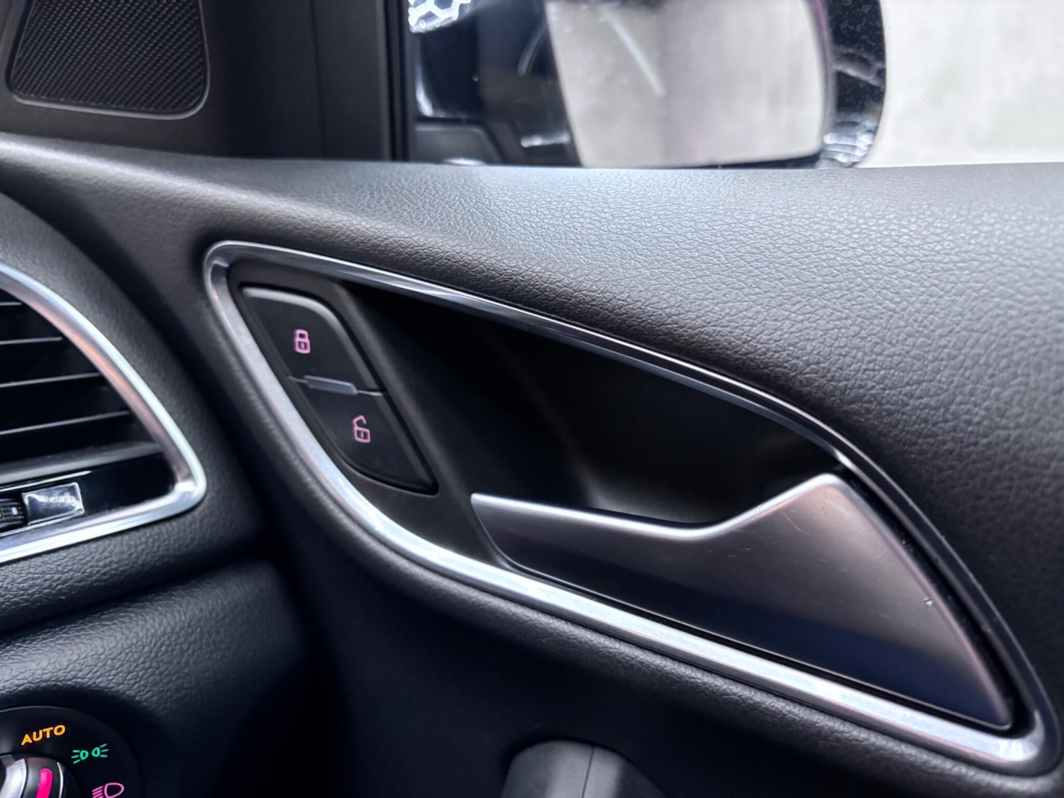 Used Audi Q3 2017 for sale - 76527864: Photo 38