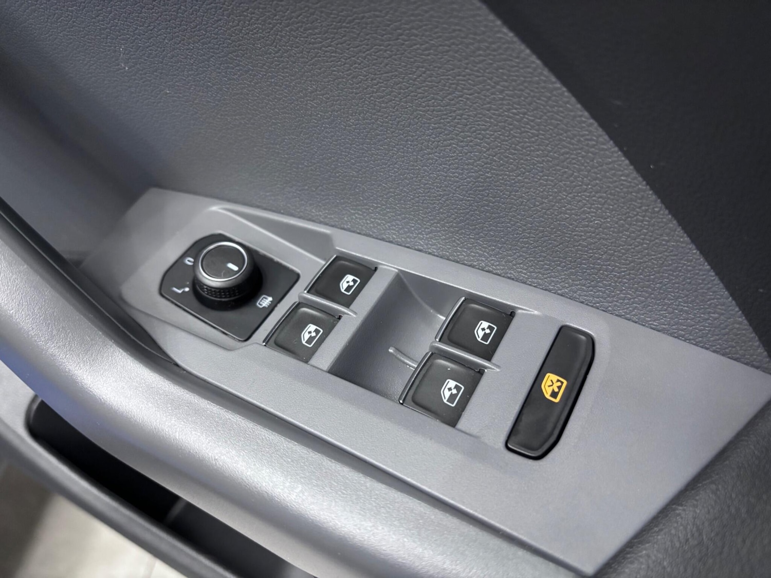 Used Volkswagen T-Cross 2021 for sale - 76457659: Photo 43