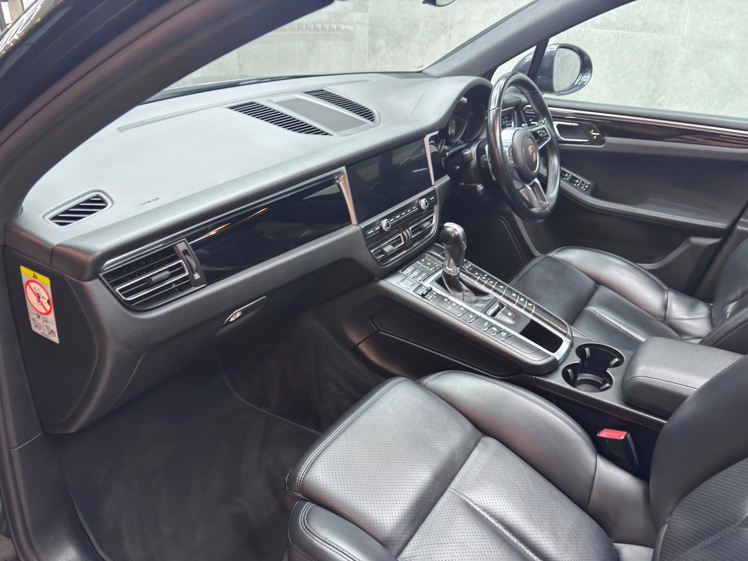 Used Porsche Macan 2019 for sale - 76715442: Photo 14