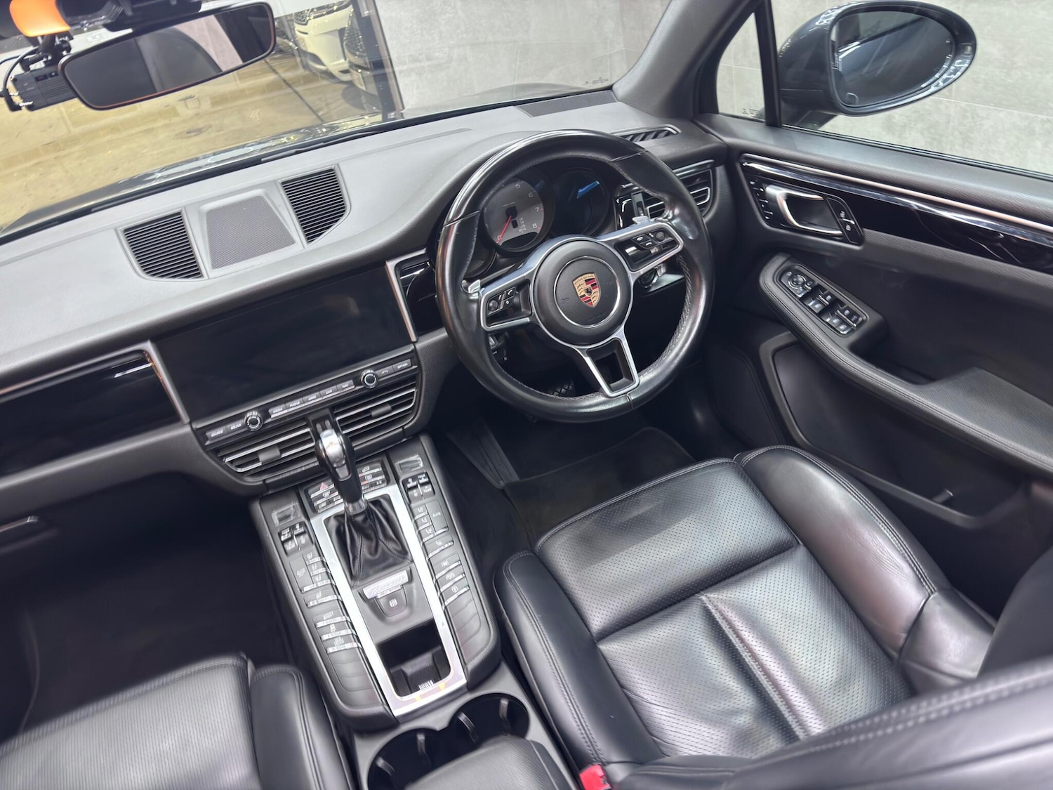 Used Porsche Macan 2019 for sale - 76715442: Photo 15