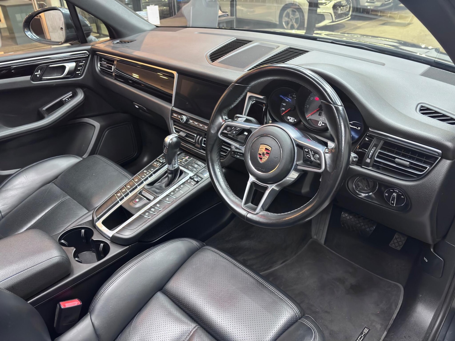 Used Porsche Macan 2019 for sale - 76715442: Photo 17
