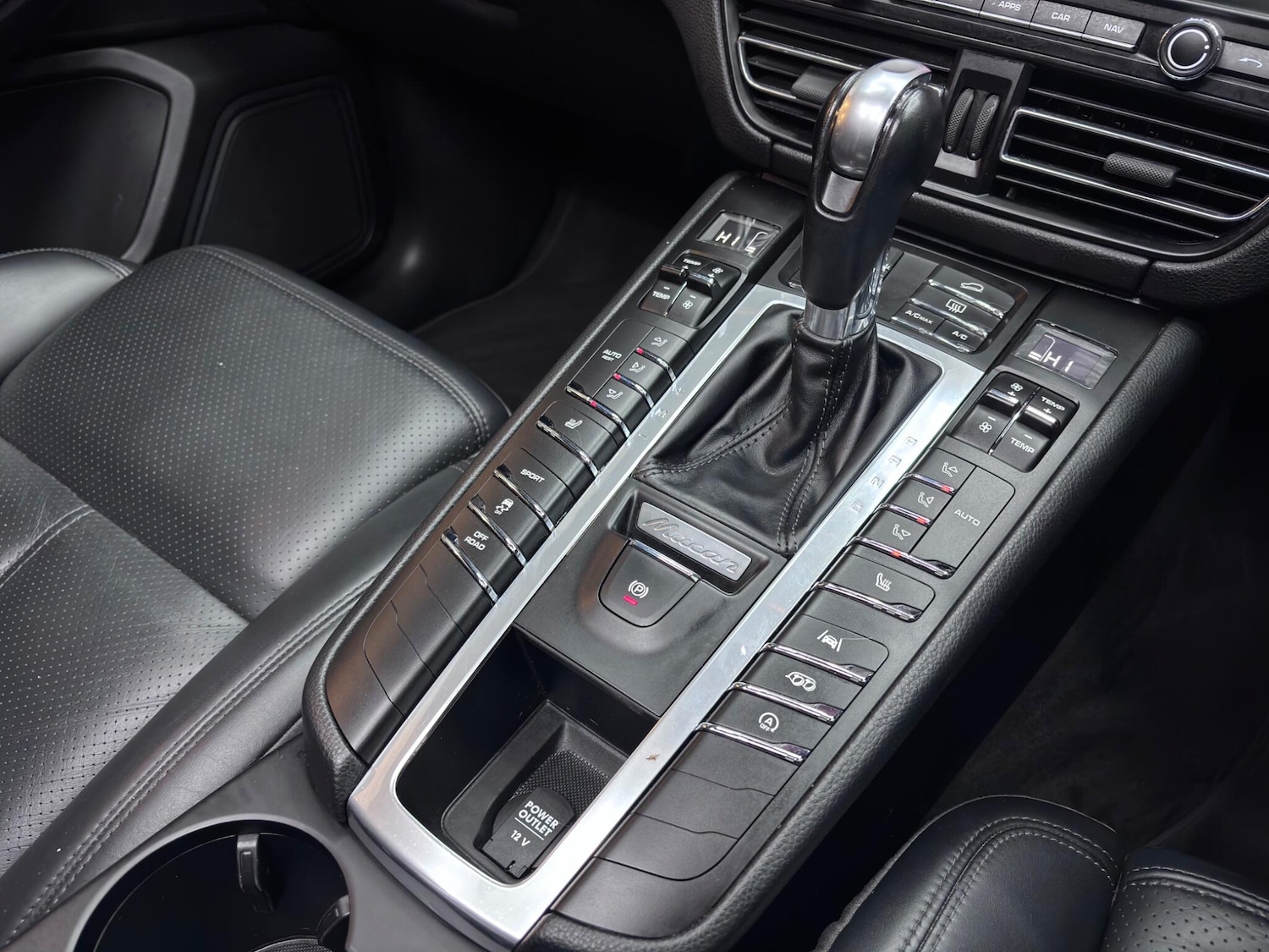 Used Porsche Macan 2019 for sale - 76715442: Photo 21