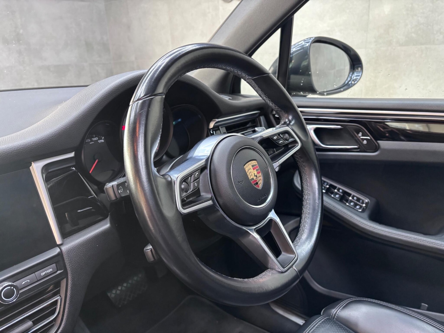 Used Porsche Macan 2019 for sale - 76715442: Photo 26
