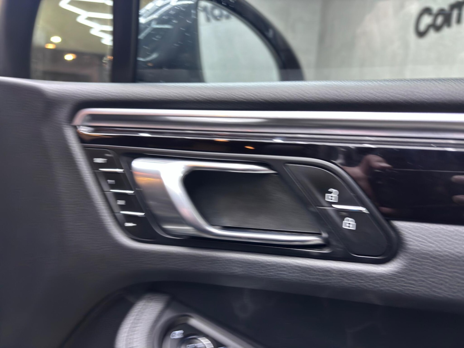 Used Porsche Macan 2019 for sale - 76715442: Photo 34