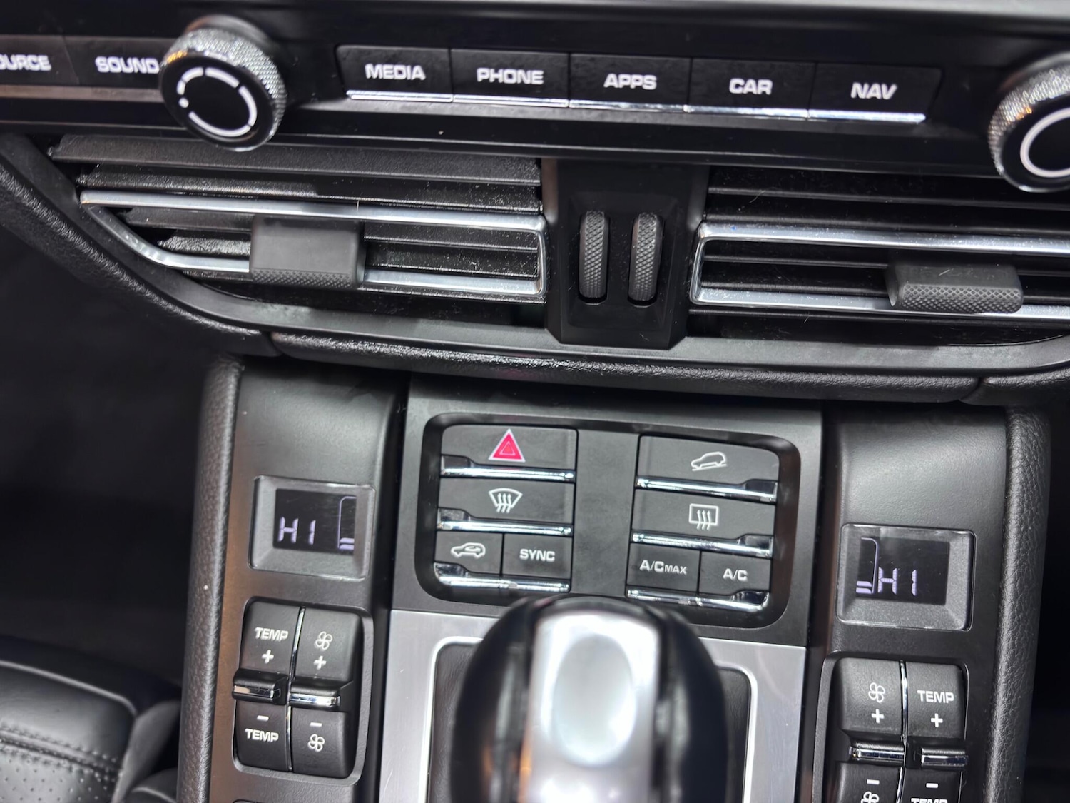 Used Porsche Macan 2019 for sale - 76715442: Photo 39