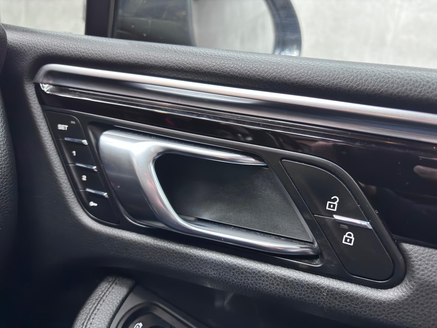 Used Porsche Macan 2019 for sale - 76715442: Photo 42