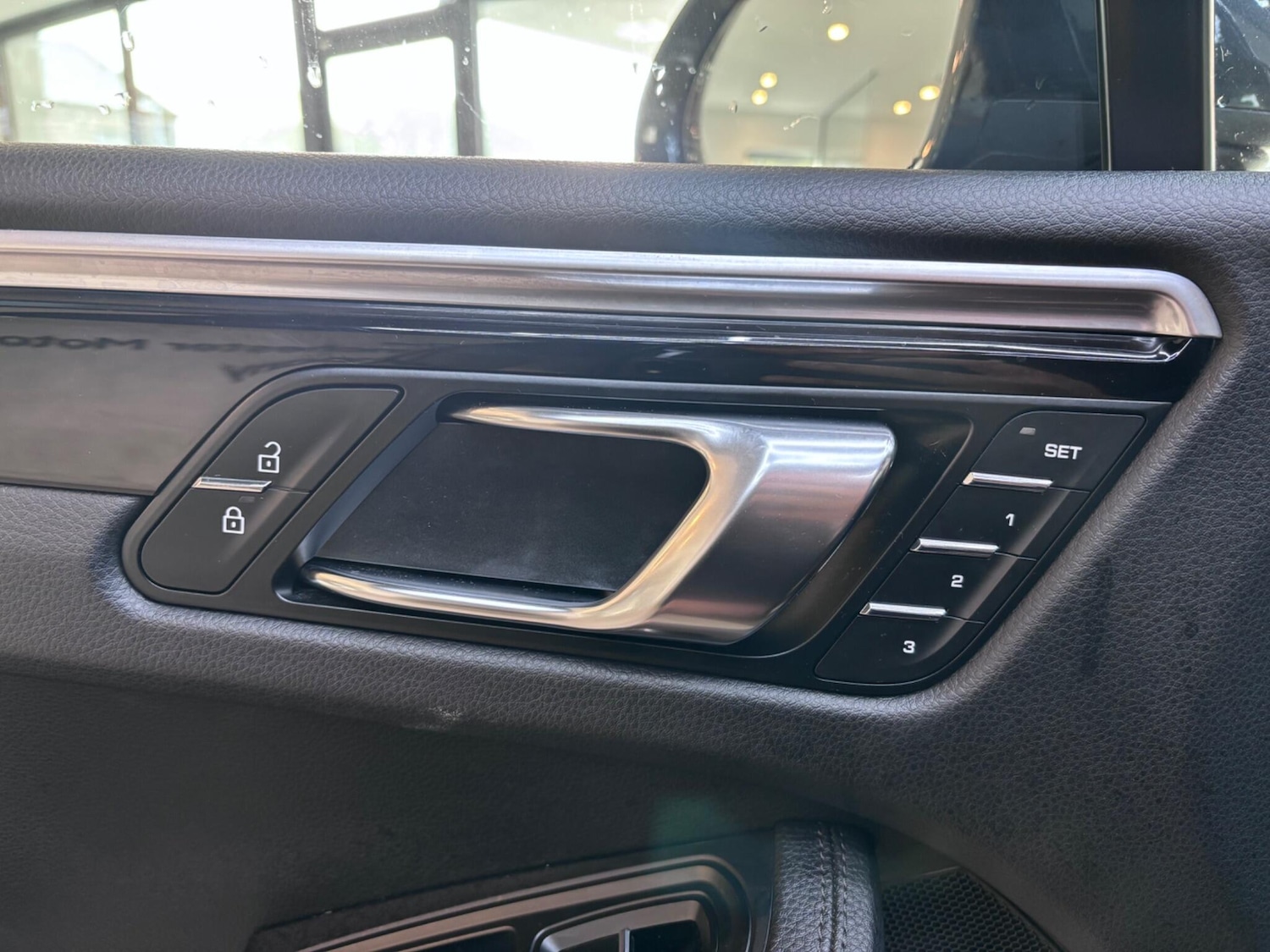 Used Porsche Macan 2019 for sale - 76715442: Photo 43