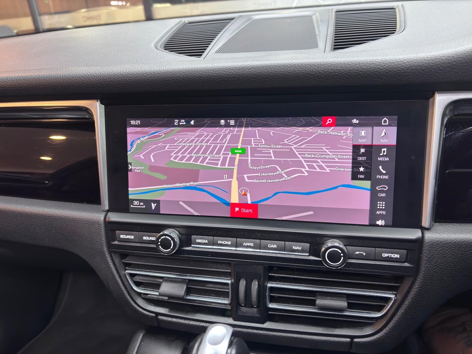 Used Porsche Macan 2019 for sale - 76715442: Photo 48