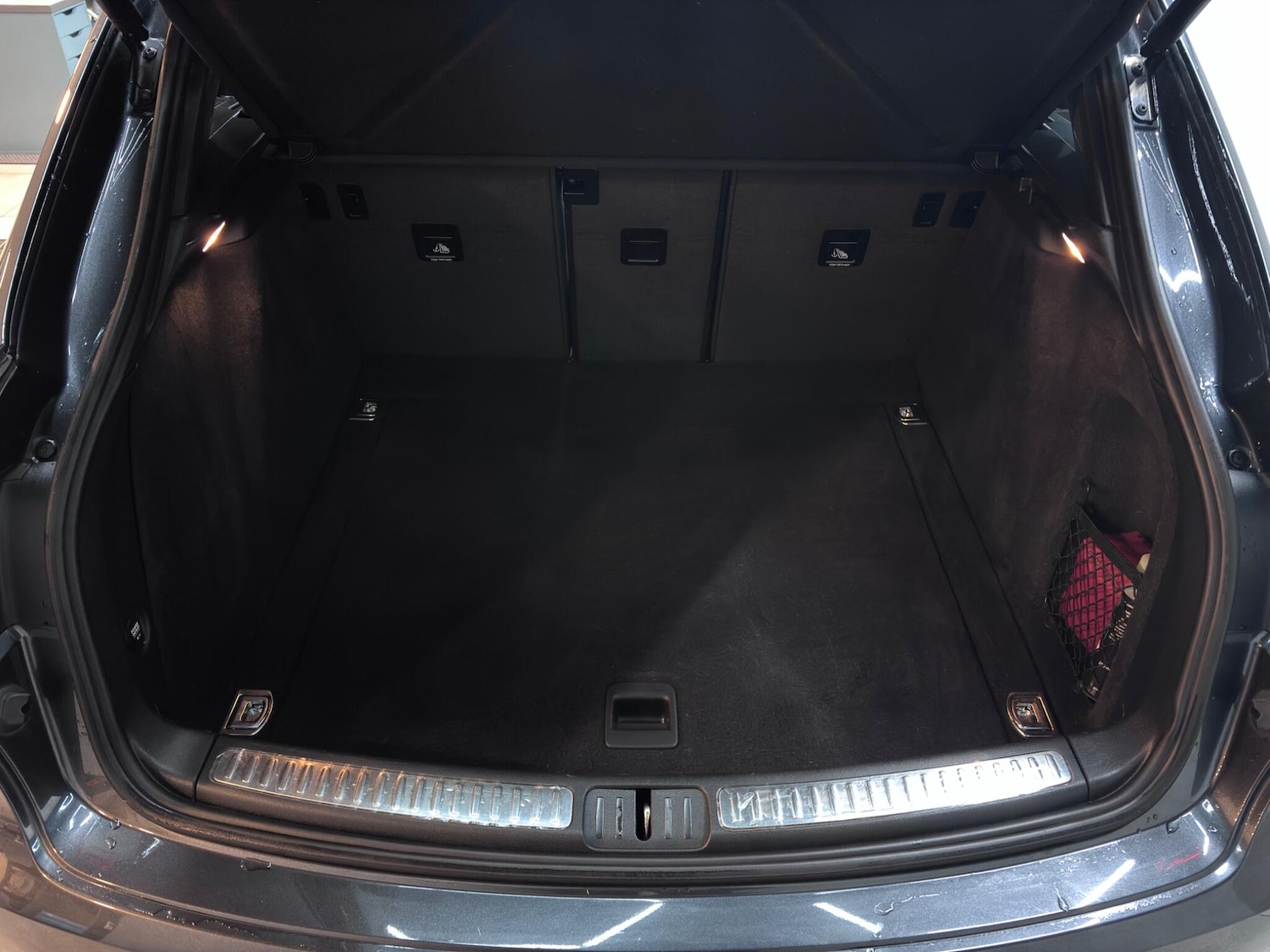 Used Porsche Macan 2019 for sale - 76715442: Photo 54