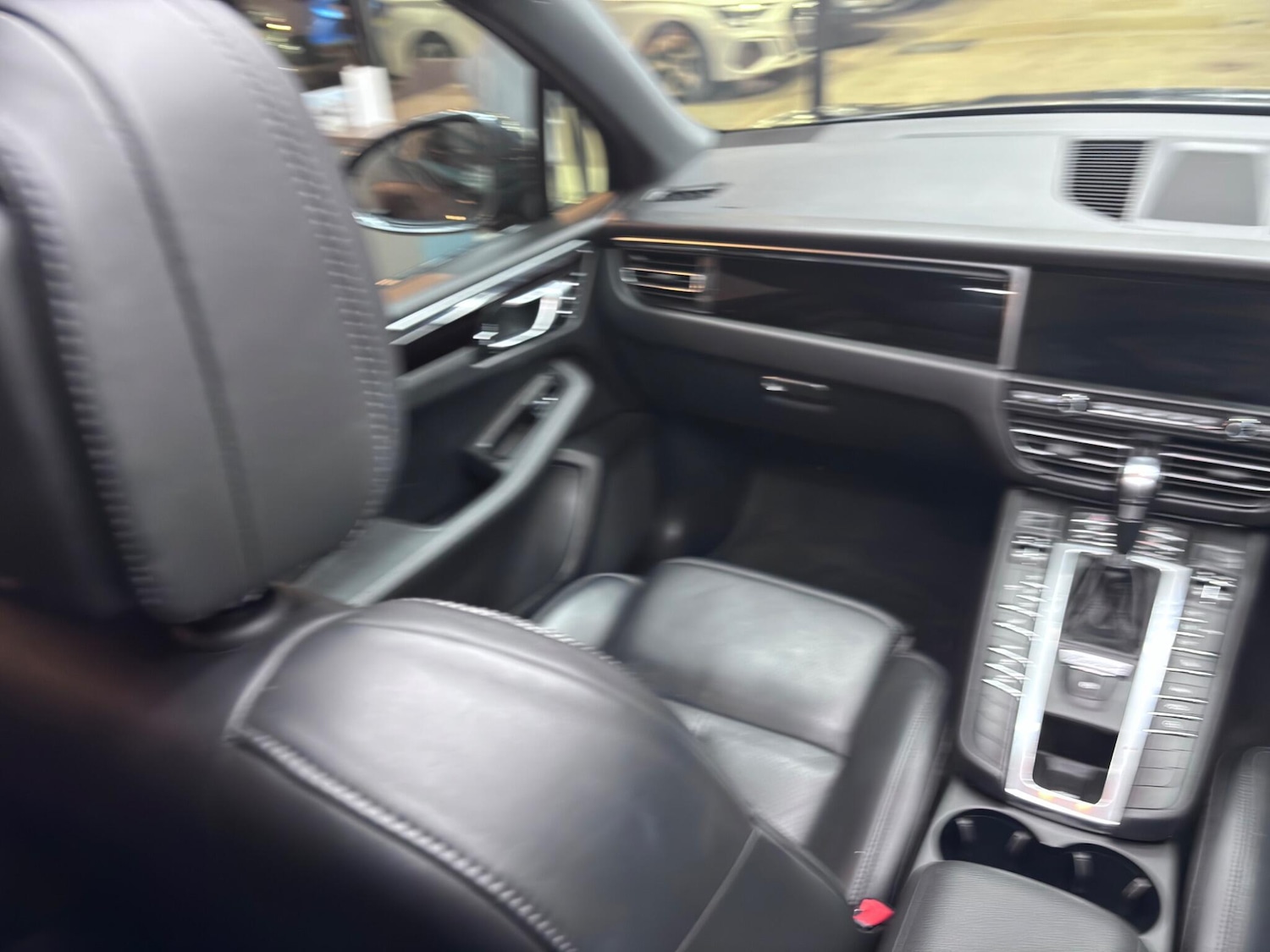 Used Porsche Macan 2019 for sale - 76715442: Photo 59