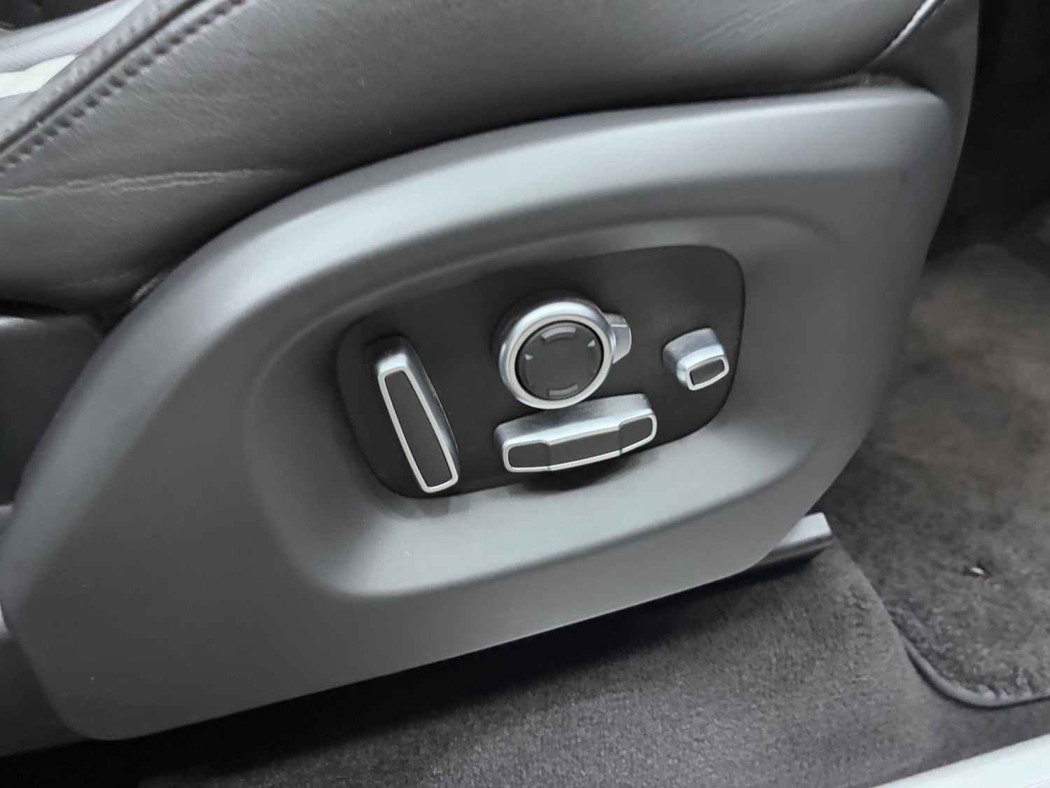 Used Land Rover Range Rover Sport 2016 for sale - 76537635: Photo 30