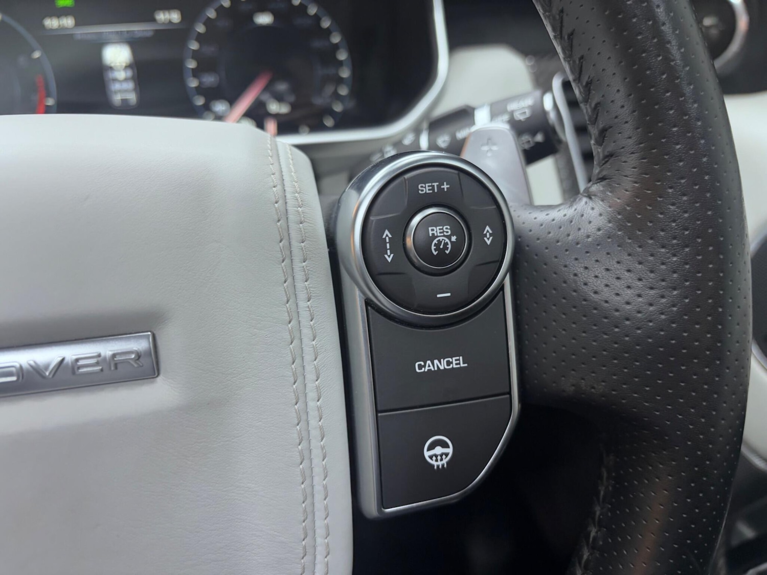 Used Land Rover Range Rover Sport 2016 for sale - 76537635: Photo 36