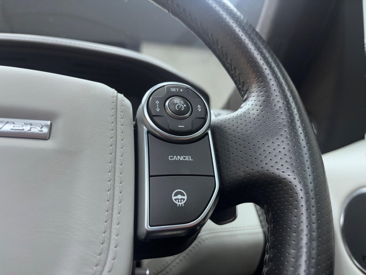 Used Land Rover Range Rover Sport 2016 for sale - 76537635: Photo 44