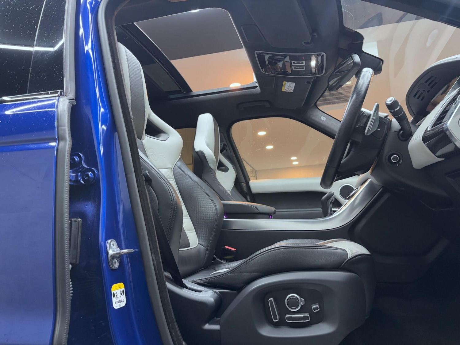 Used Land Rover Range Rover Sport 2016 for sale - 76537635: Photo 76