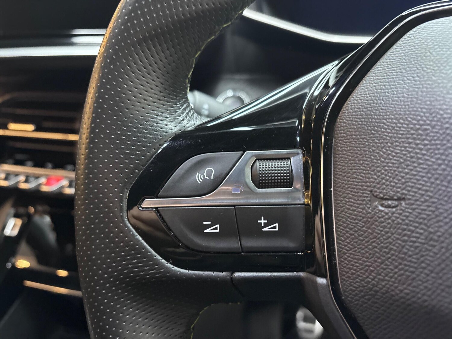 Used Peugeot 208 2023 for sale - 77469300: Photo 27