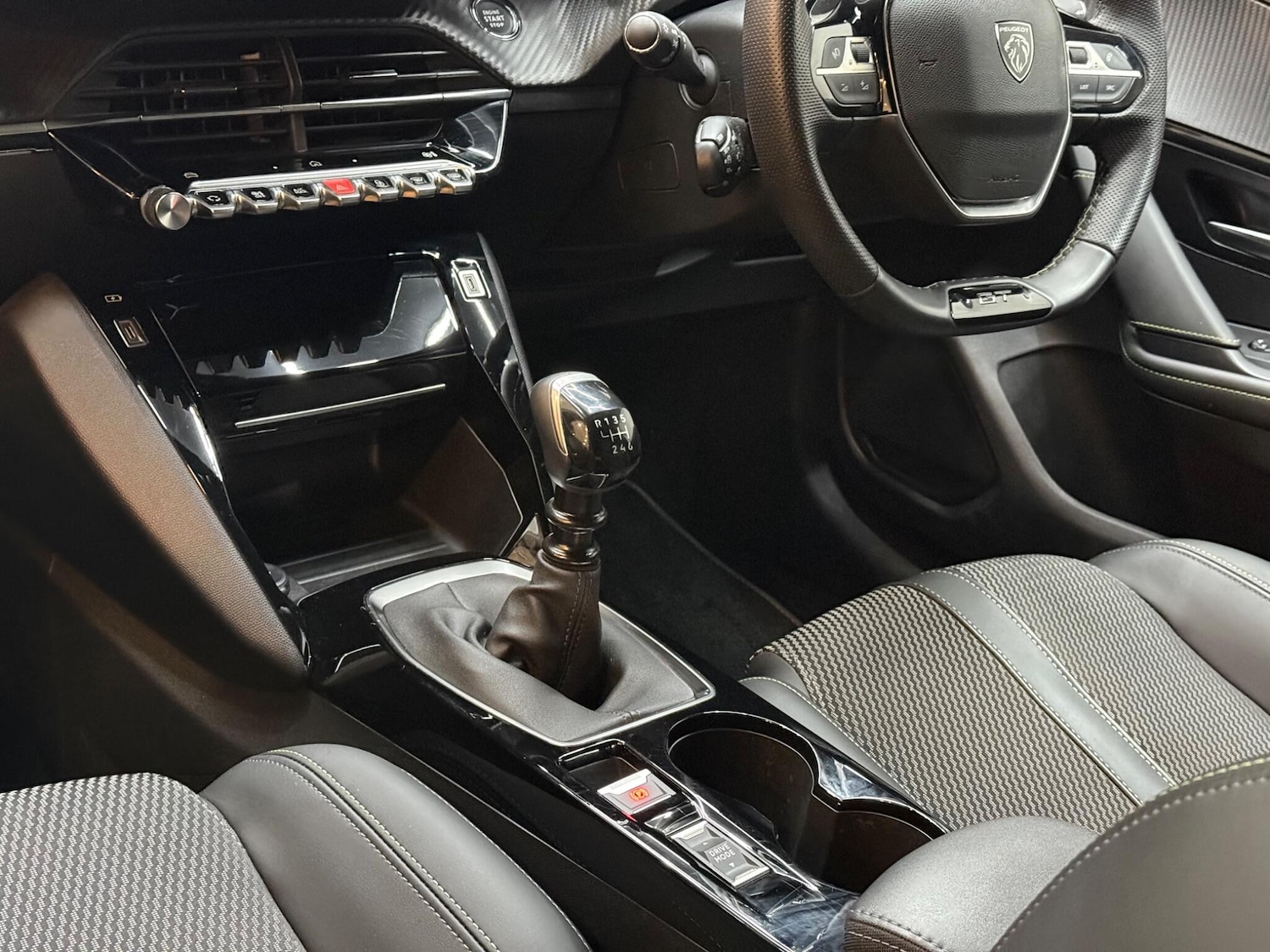 Used Peugeot 208 2024 for sale - 76965263: Photo 11