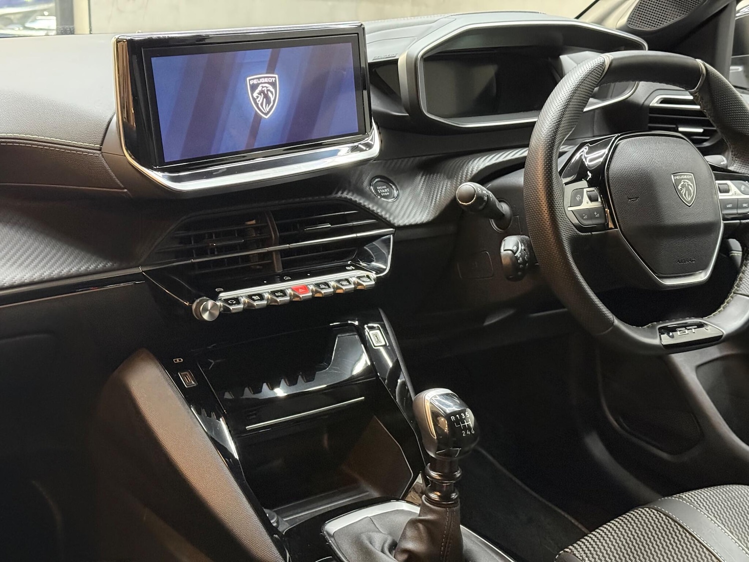 Used Peugeot 208 2024 for sale - 76965263: Photo 12