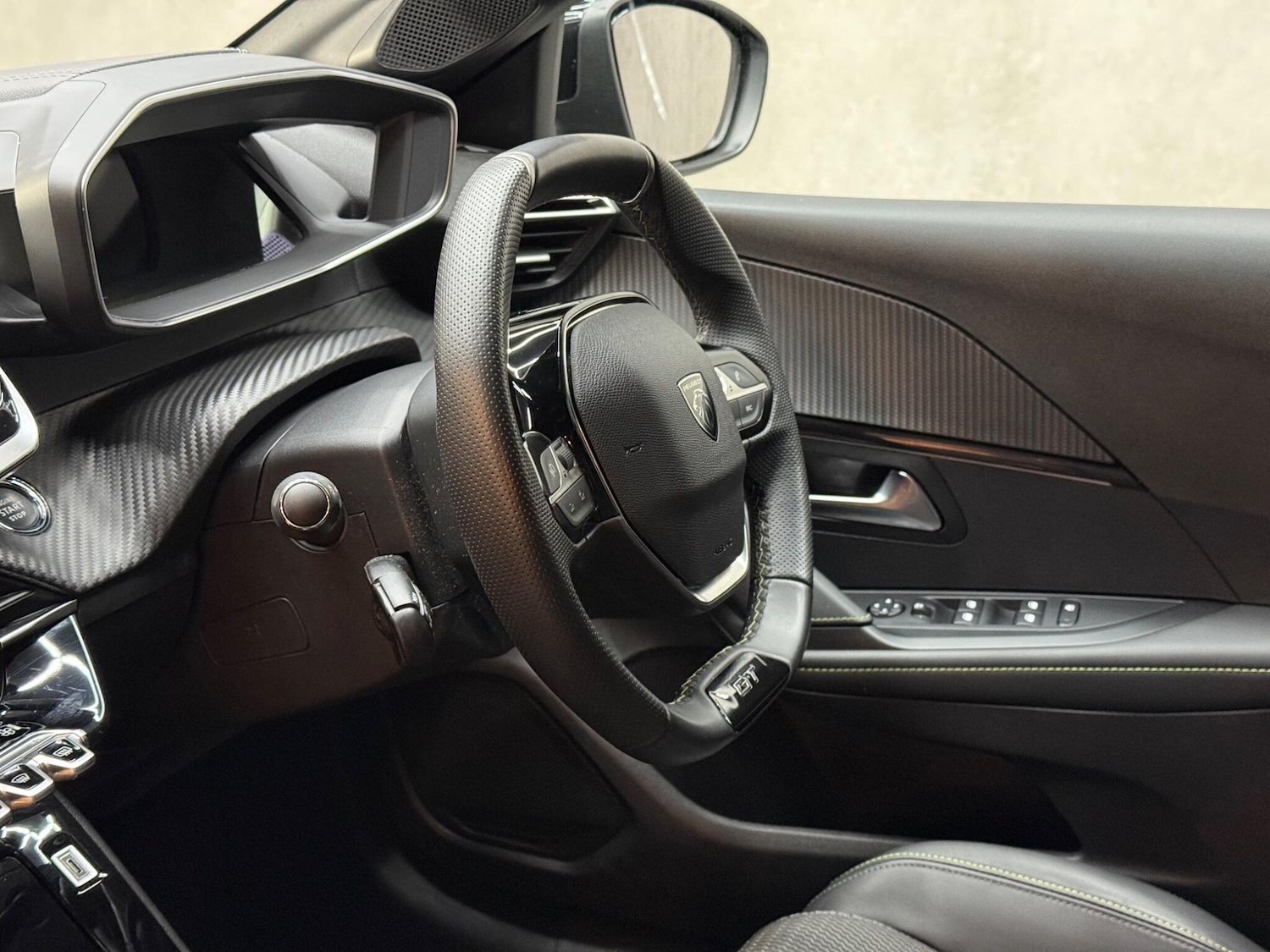 Used Peugeot 208 2024 for sale - 76965263: Photo 16