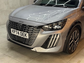 Used Peugeot 208 2024 for sale - 76965263: Photo