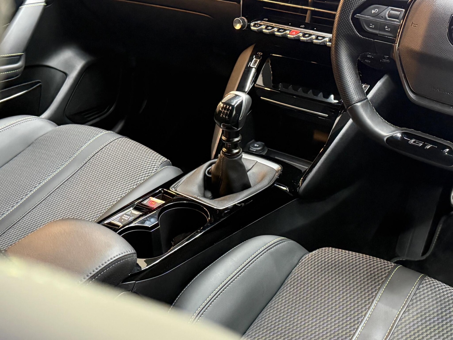 Used Peugeot 208 2024 for sale - 76965263: Photo 6