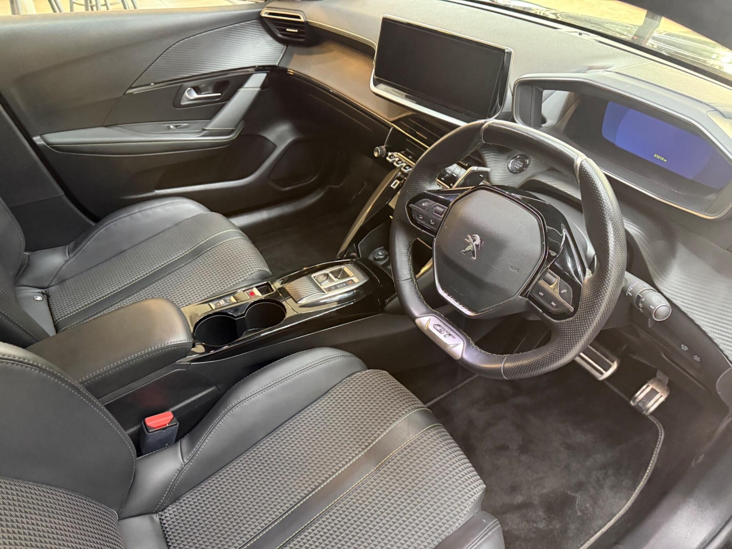 Used Peugeot 208 2023 for sale - 76926240: Photo 14