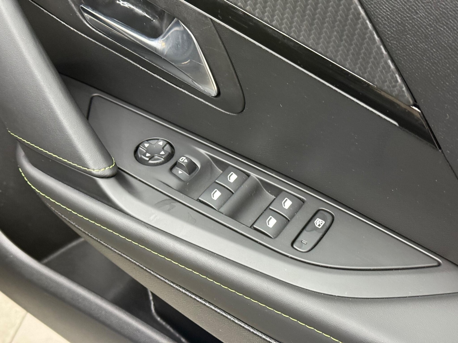 Used Peugeot 208 2023 for sale - 76926240: Photo 21