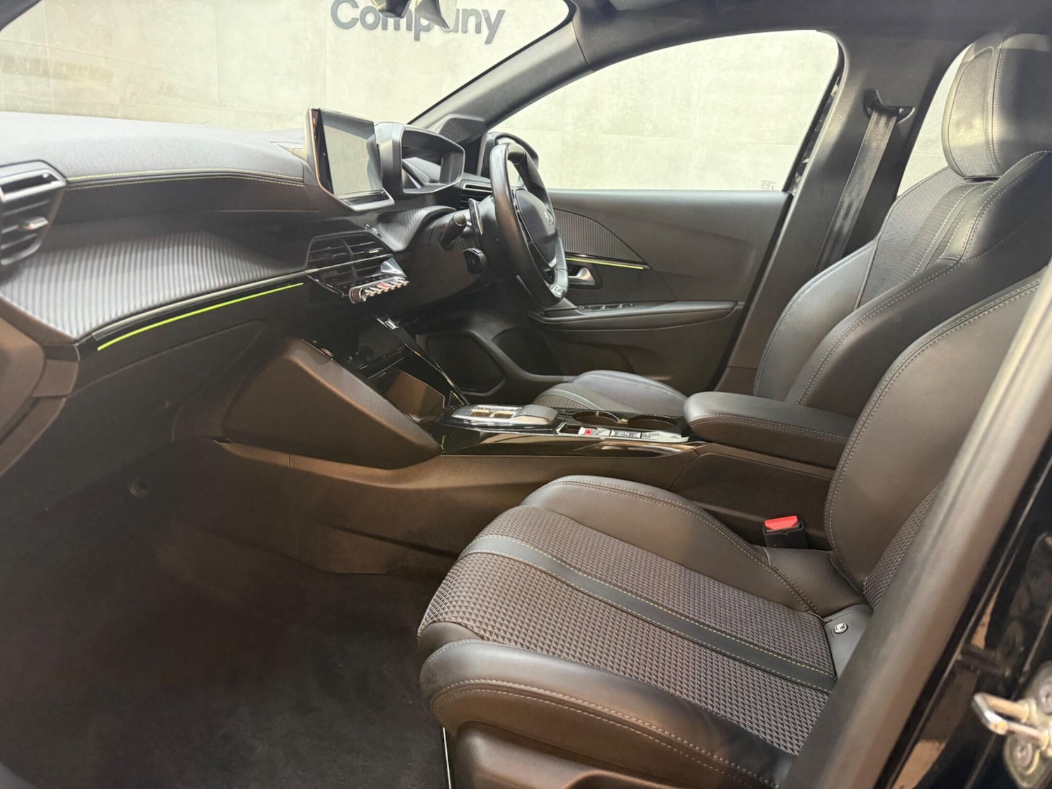 Used Peugeot 208 2023 for sale - 76926240: Photo 37