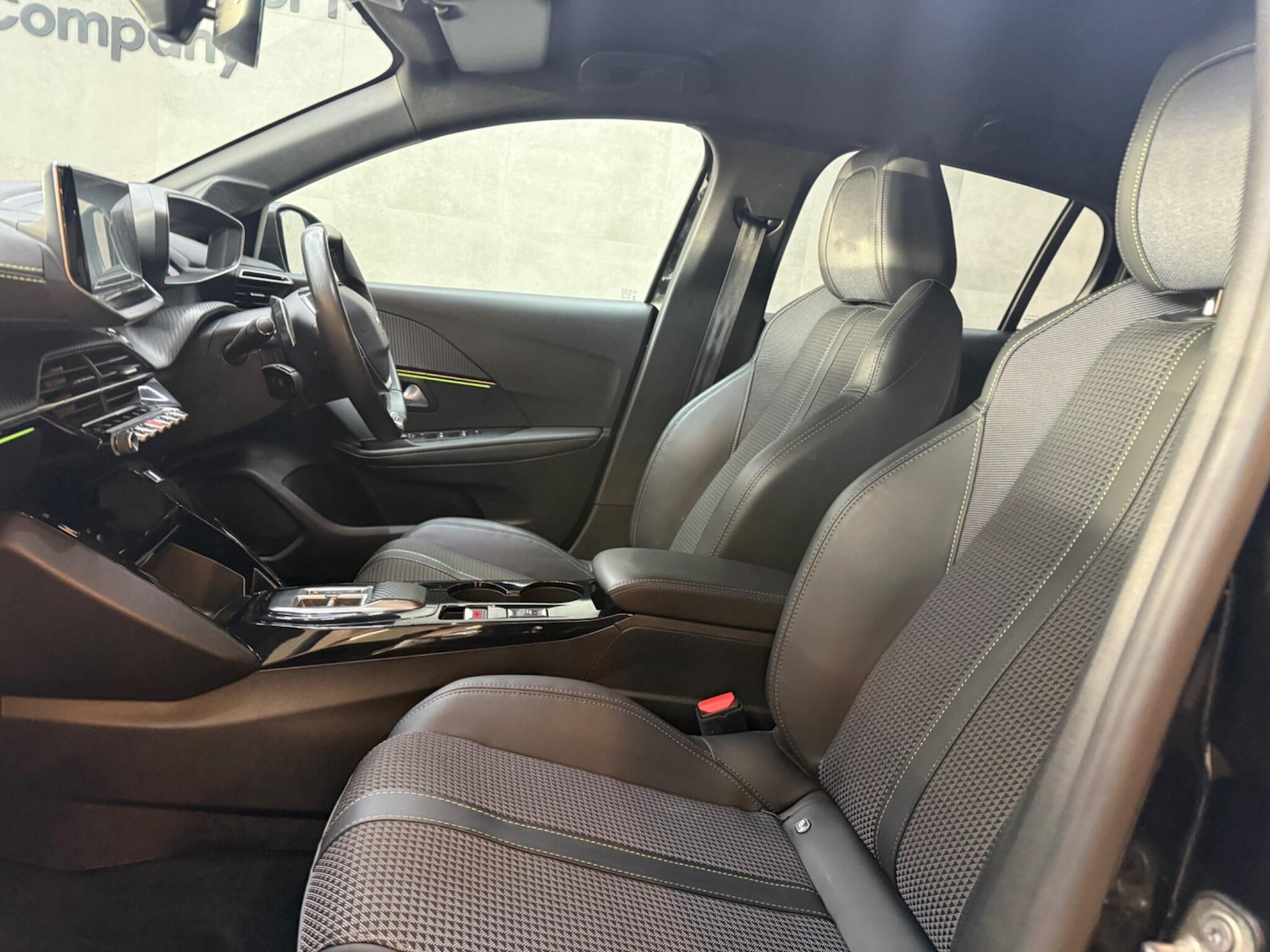 Used Peugeot 208 2023 for sale - 76926240: Photo 38