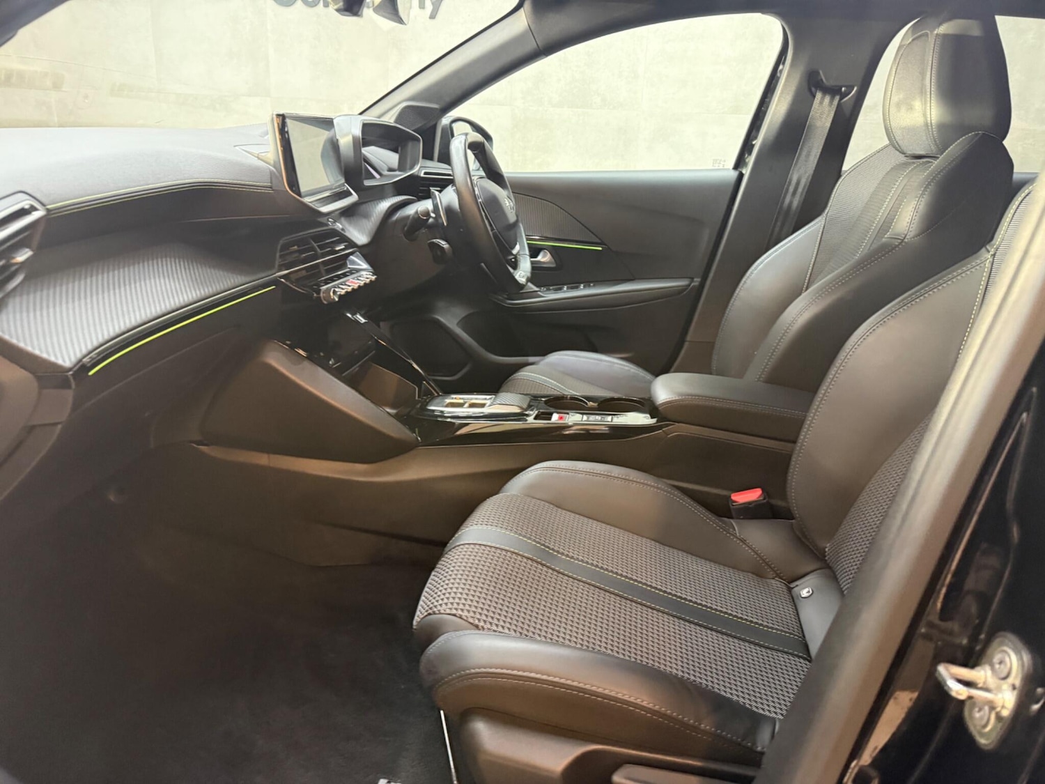 Used Peugeot 208 2023 for sale - 76926240: Photo 39