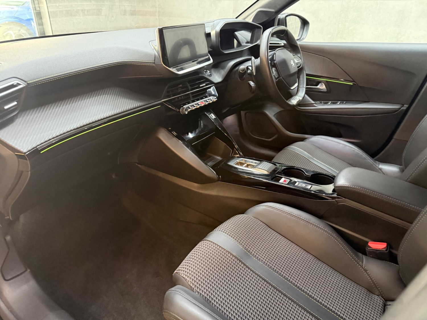 Used Peugeot 208 2023 for sale - 76926240: Photo 40