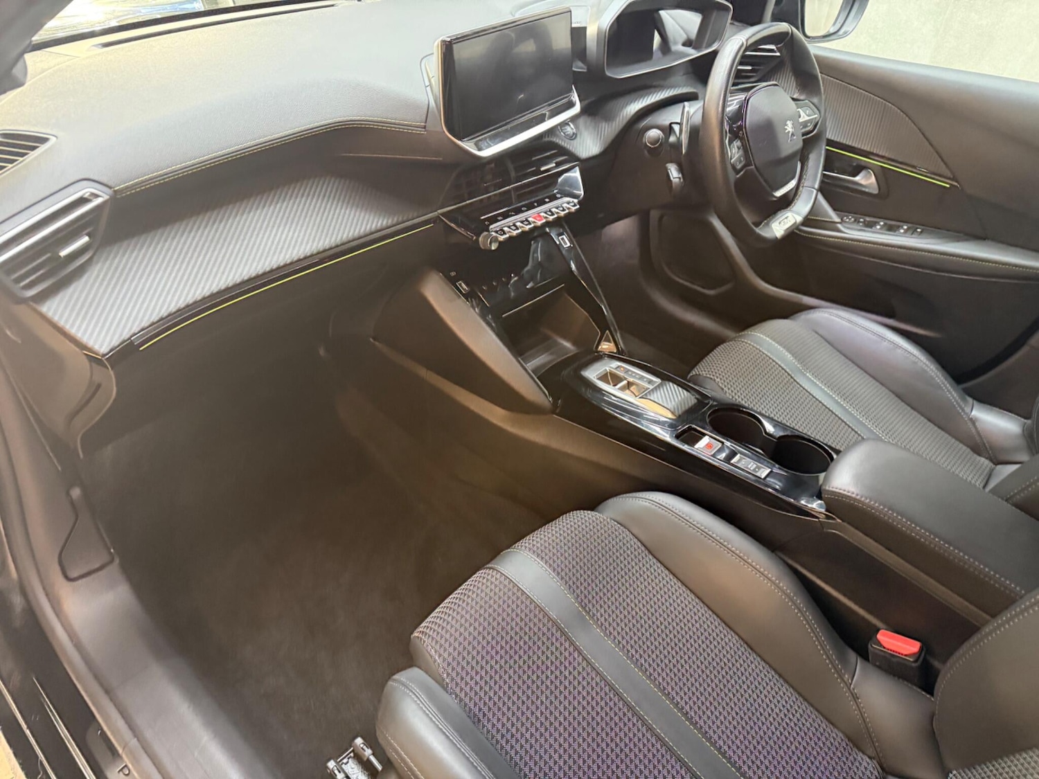 Used Peugeot 208 2023 for sale - 76926240: Photo 41