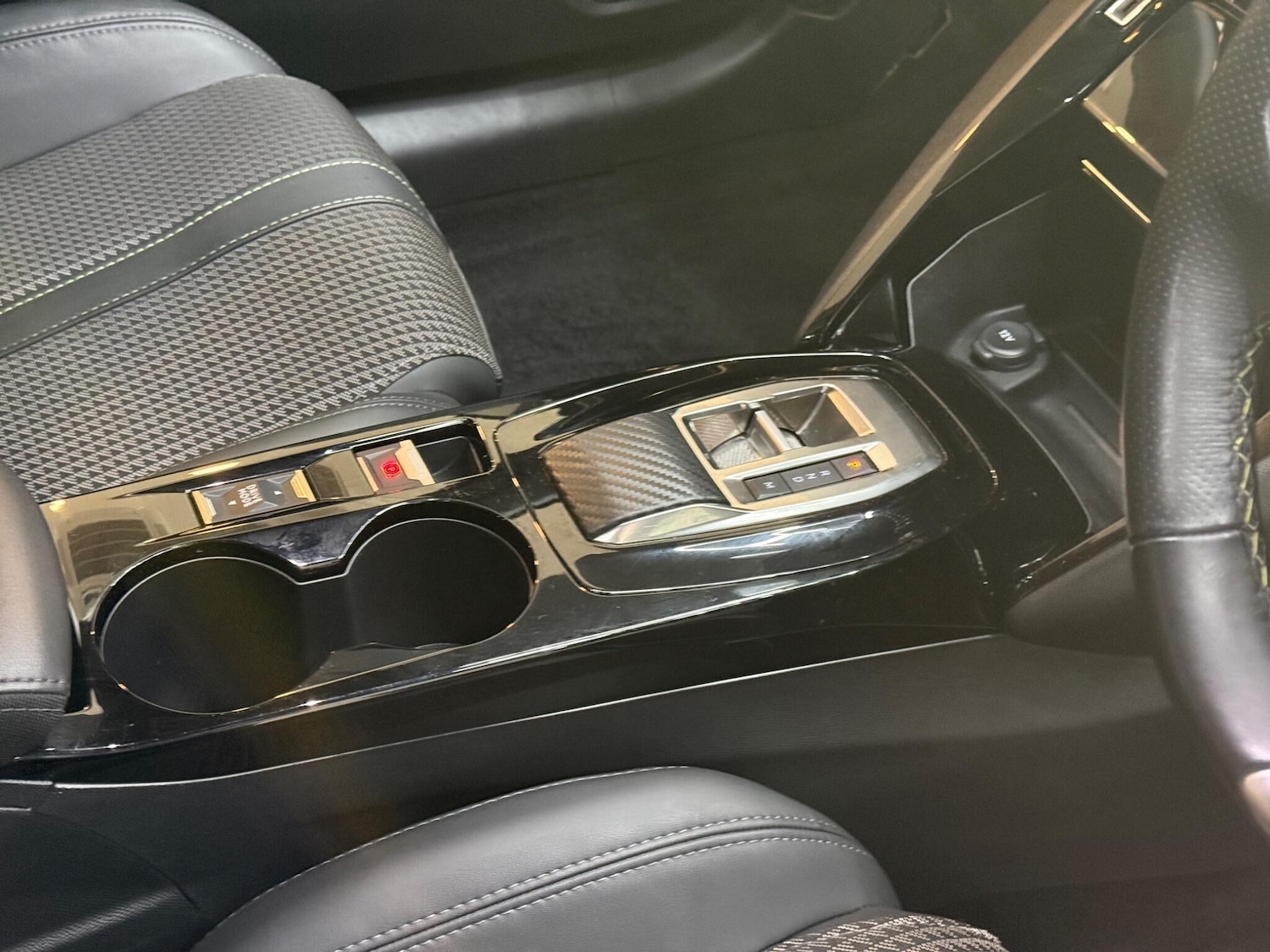 Used Peugeot 208 2023 for sale - 76926240: Photo 47