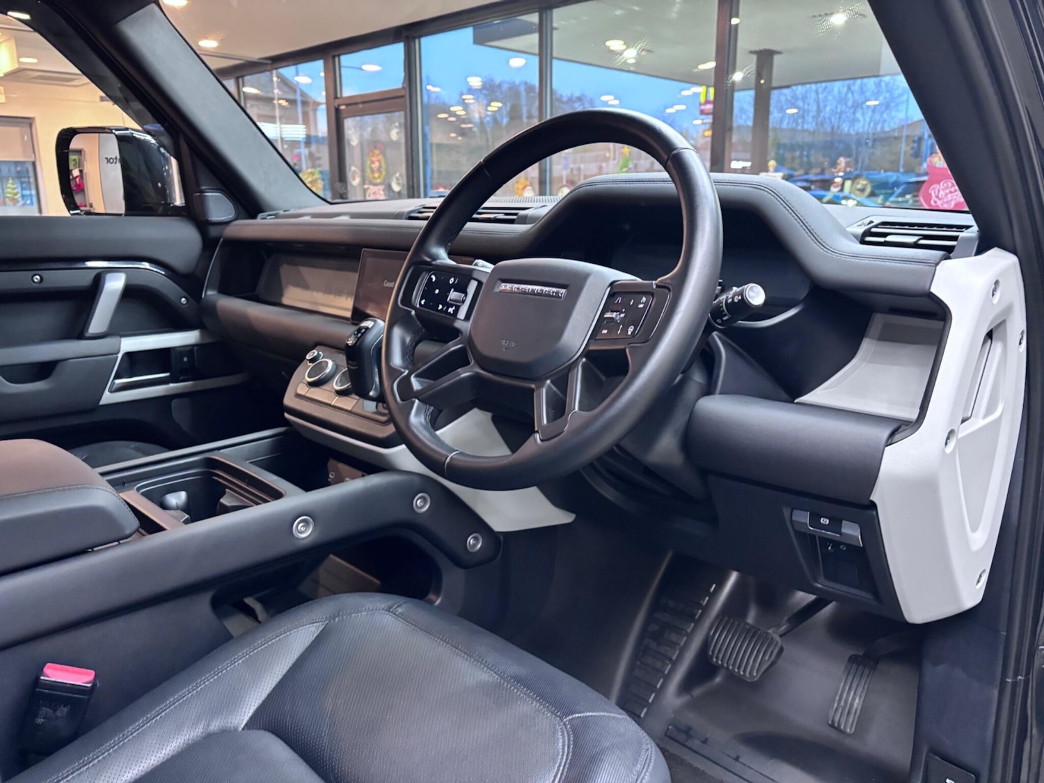 Used Land Rover Defender 2024 for sale - 76886483: Photo 18