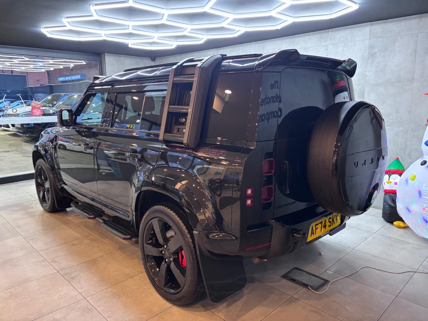 Used Land Rover Defender 2024 for sale - 76886483: Photo 2