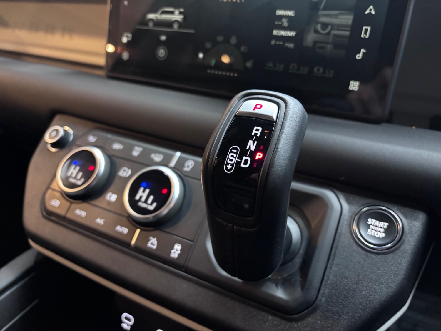 Used Land Rover Defender 2024 for sale - 76886483: Photo 21