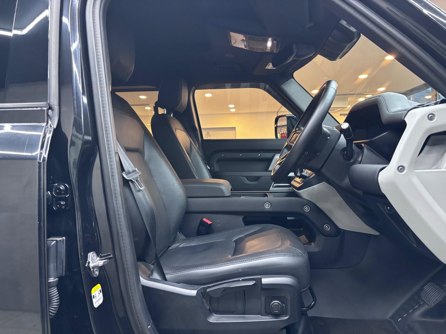 Used Land Rover Defender 2024 for sale - 76886483: Photo 24