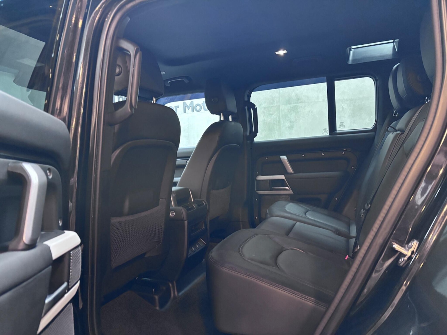 Used Land Rover Defender 2024 for sale - 76886483: Photo 27