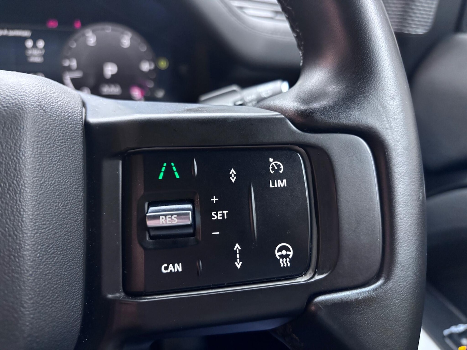 Used Land Rover Defender 2024 for sale - 76886483: Photo 33