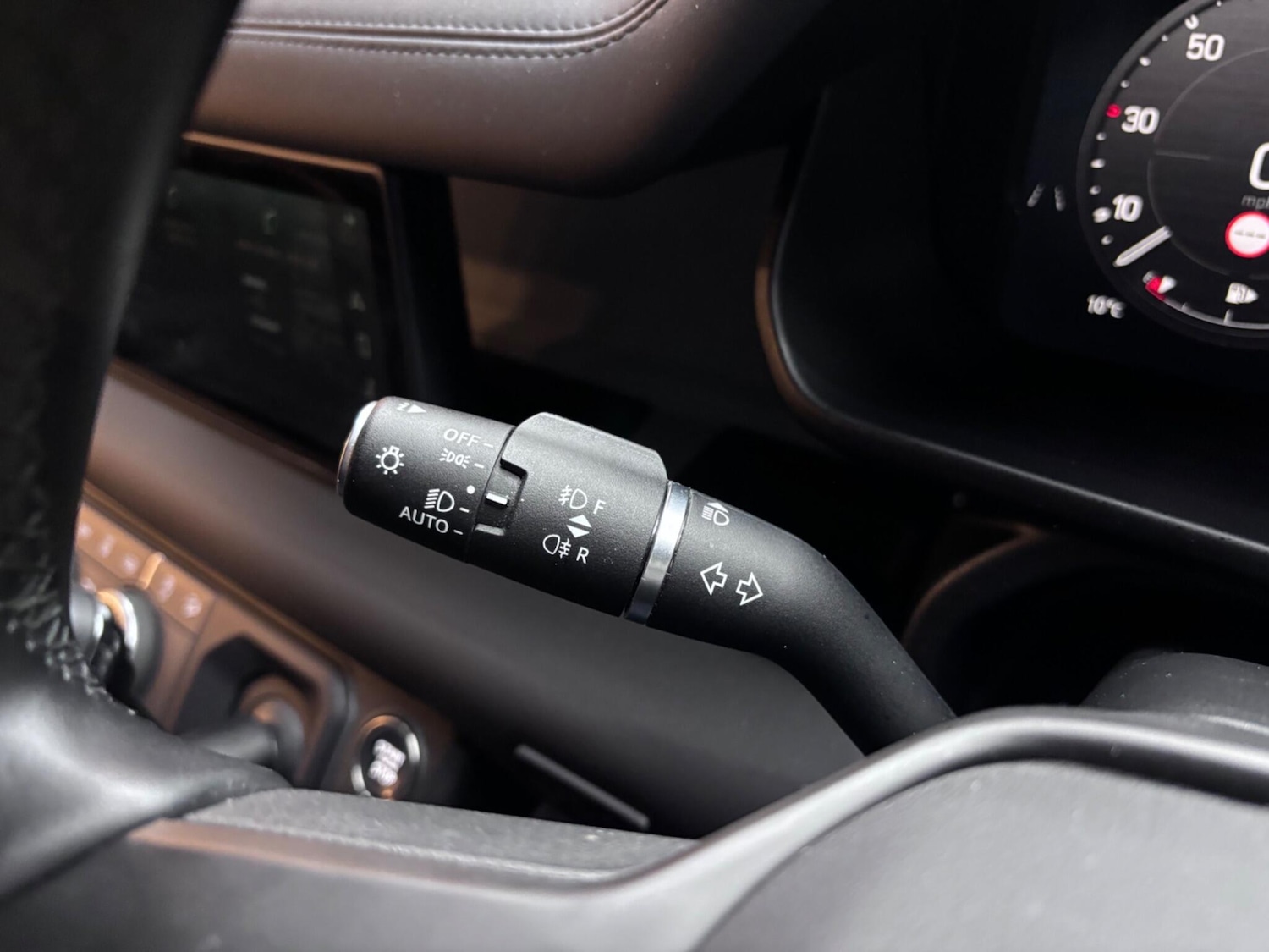 Used Land Rover Defender 2024 for sale - 76886483: Photo 34