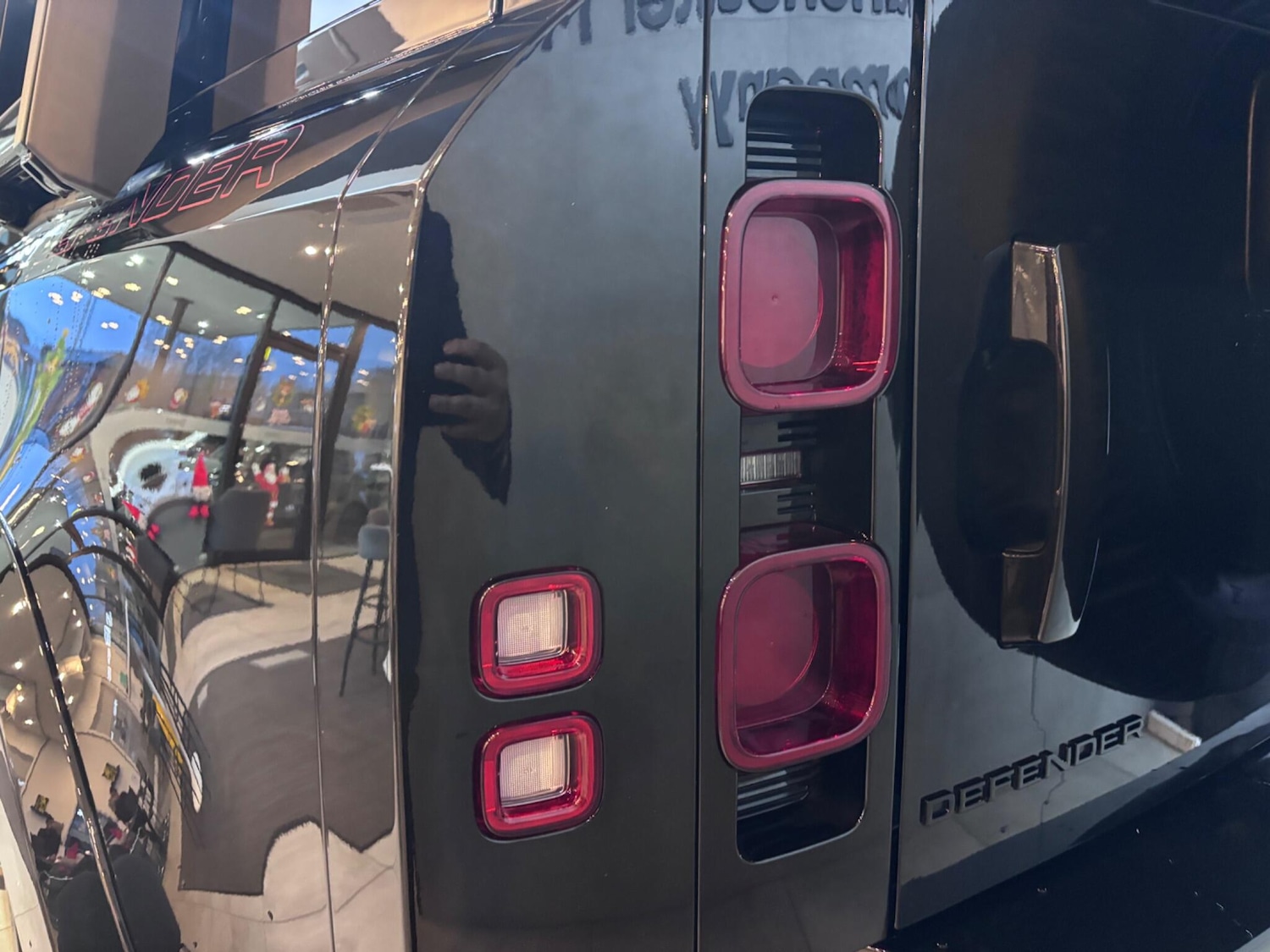 Used Land Rover Defender 2024 for sale - 76886483: Photo 77