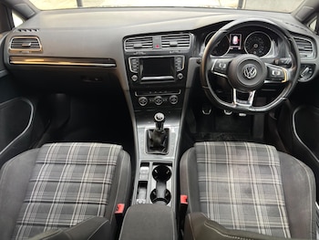 Used Volkswagen Golf 2015 for sale - 78612892: Photo