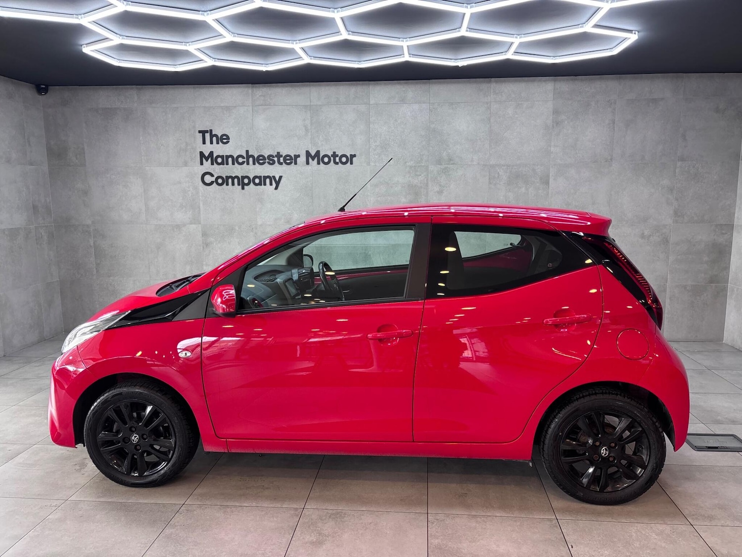 Used Toyota AYGO 2019 for sale - 76608548: Photo 11