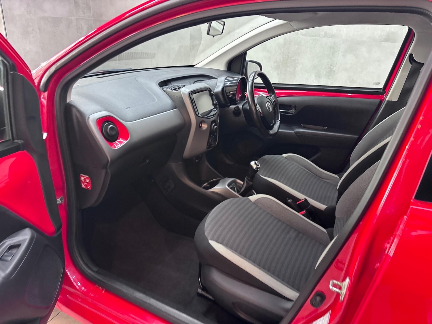 Used Toyota AYGO 2019 for sale - 76608548: Photo 57