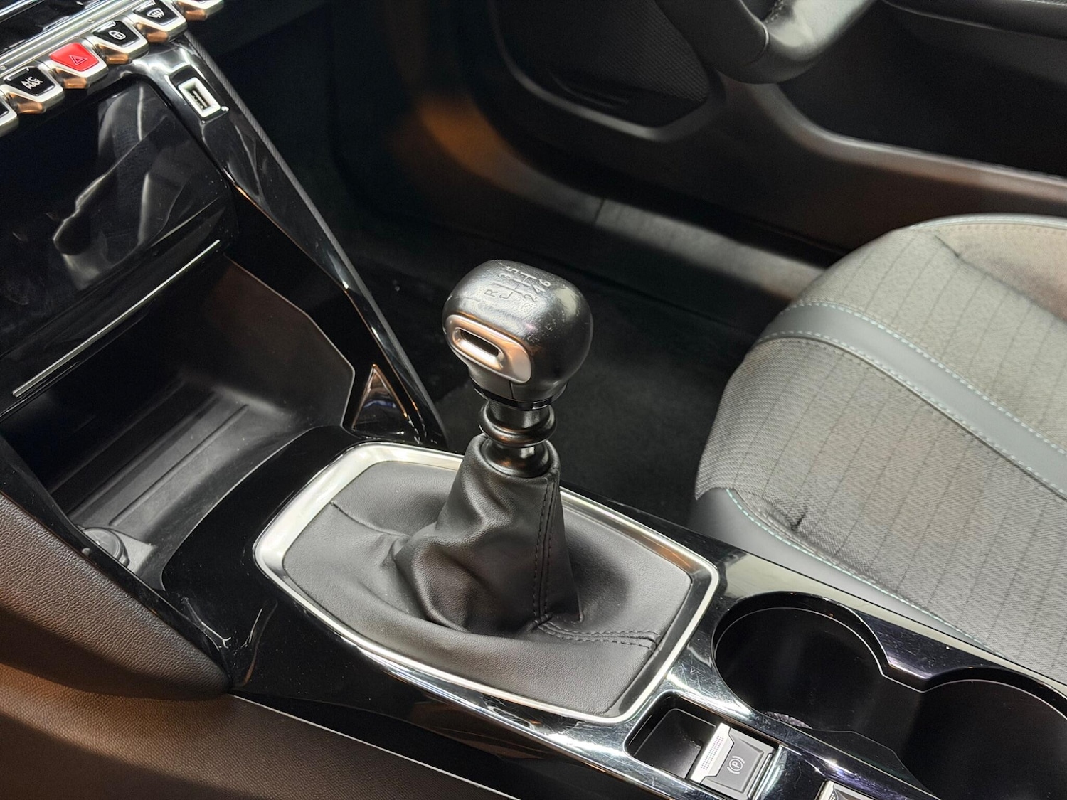 Used Peugeot 2008 2023 for sale - 77073881: Photo 17