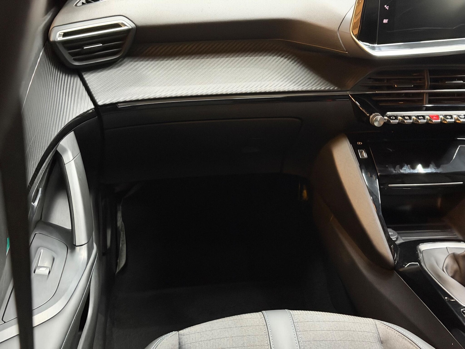 Used Peugeot 2008 2023 for sale - 77073881: Photo 52