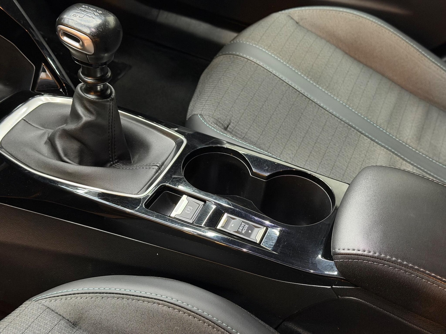 Used Peugeot 2008 2023 for sale - 77073881: Photo 54